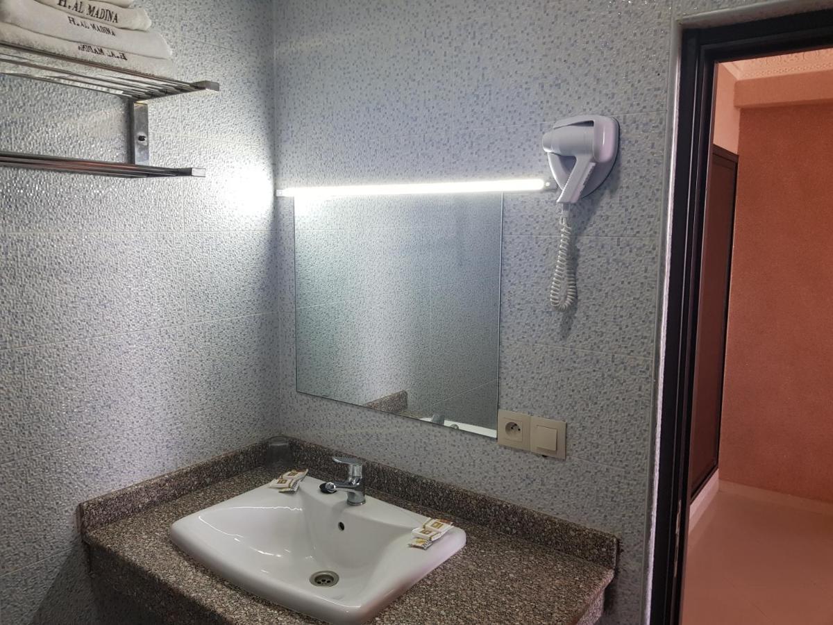 Hotel Al Madina Safi Luaran gambar