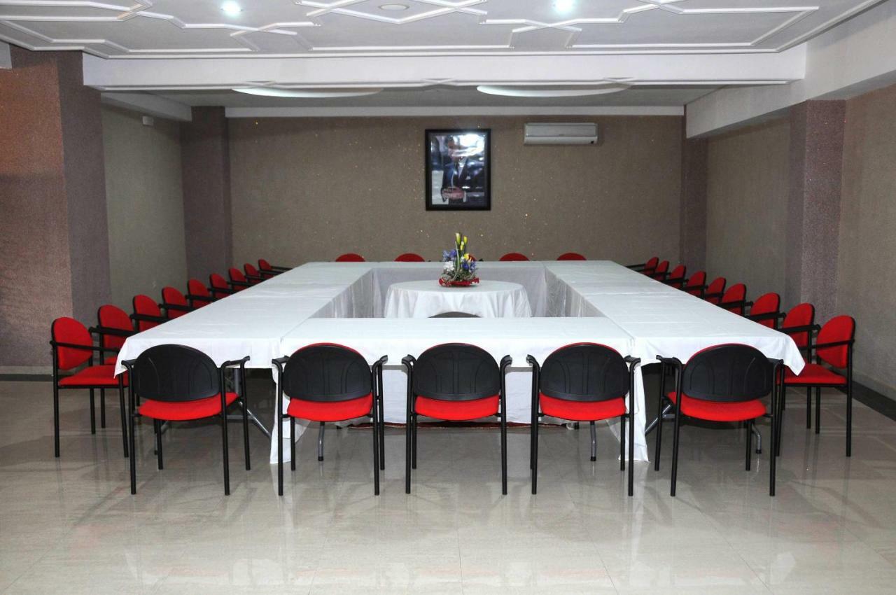 Hotel Al Madina Safi Luaran gambar